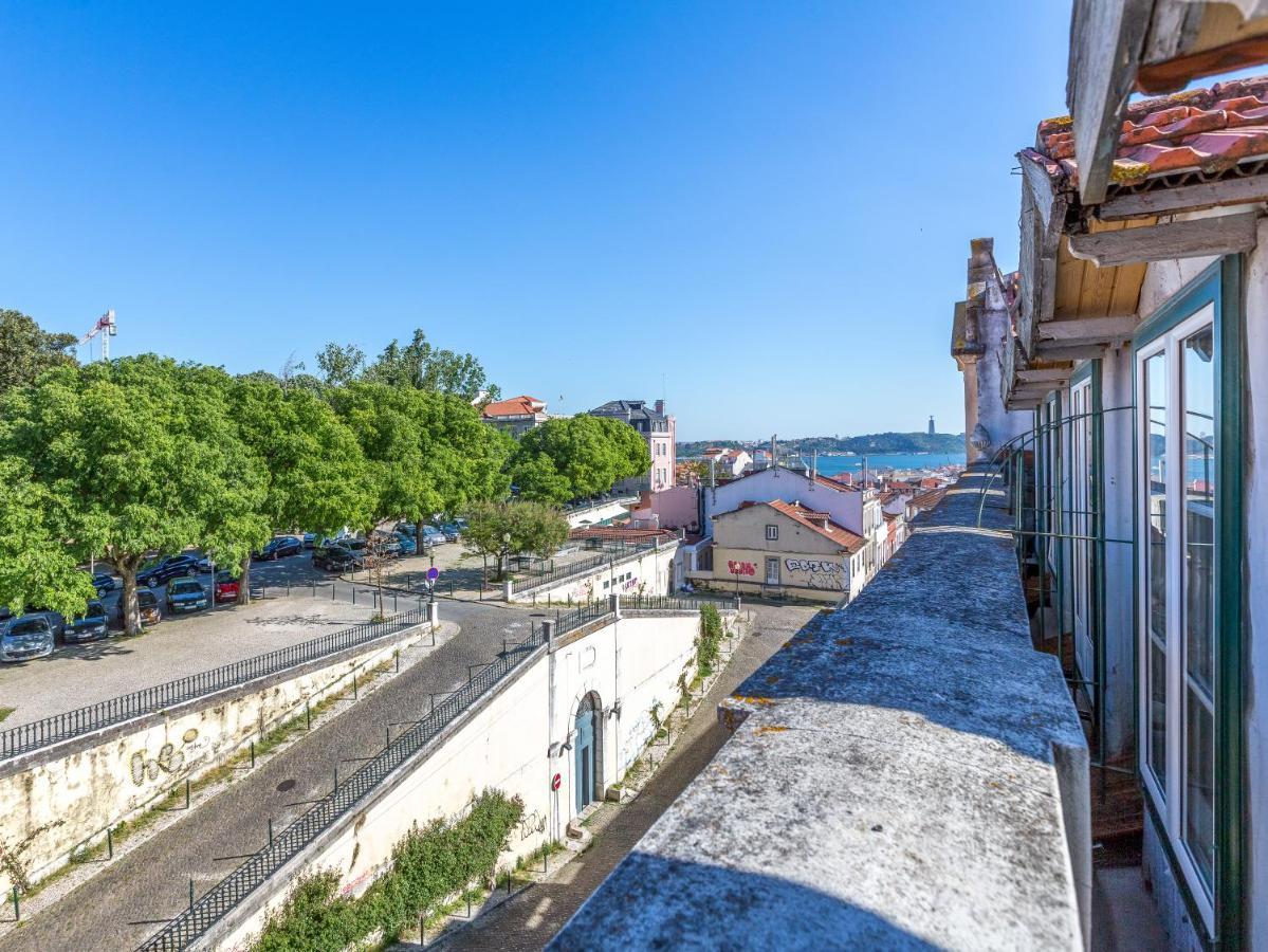Principe Real Charming Garden View Flat At The Heart Of Lisbon Apartment Екстериор снимка